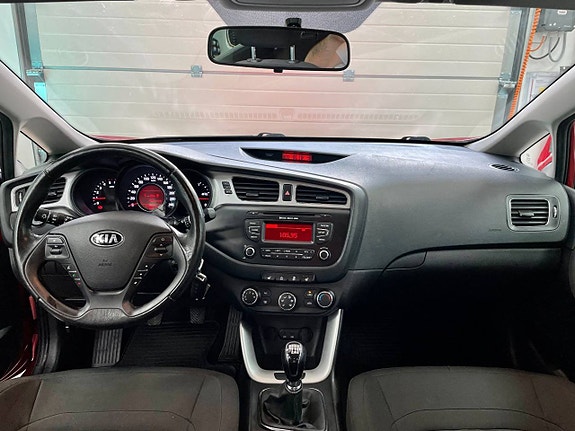 Kia Ceed 8 of 19