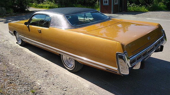 Chrysler New Yorker 2 of 11