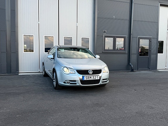 Volkswagen Eos 2 of 8