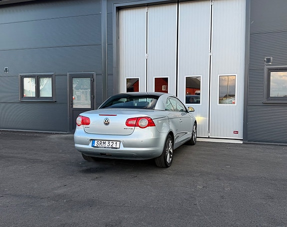 Volkswagen Eos 4 of 8
