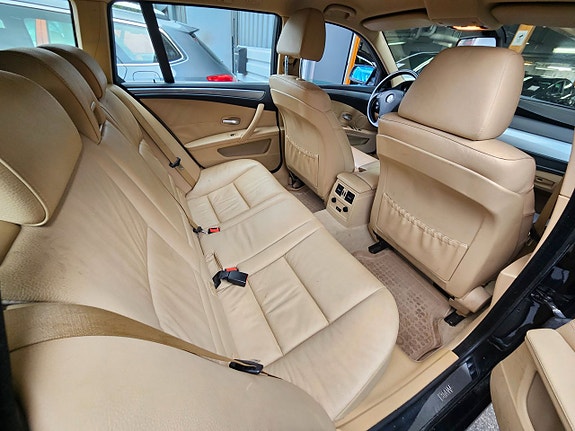 BMW 525 12 of 16