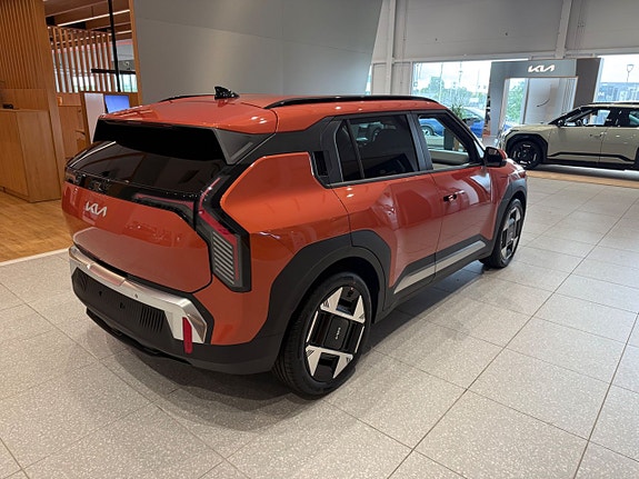 Kia EV3 4 of 11