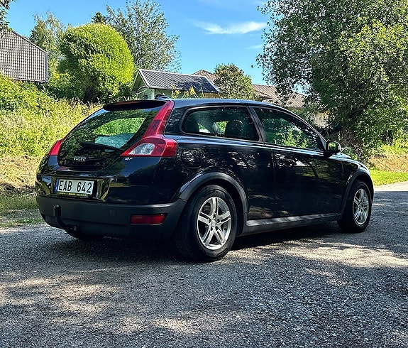 Volvo C30 3 of 5