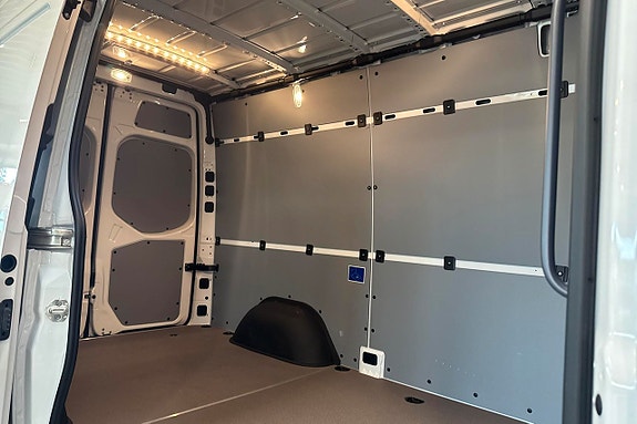 Mercedes-Benz eSprinter 414 9 of 15