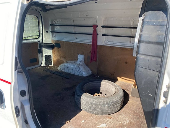 Hyundai H-1 12 of 12