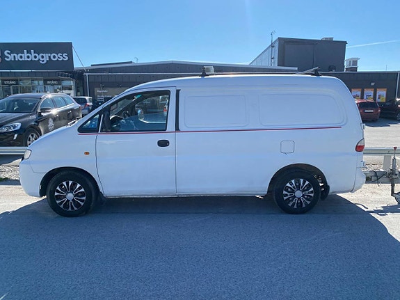Hyundai H-1 4 of 5