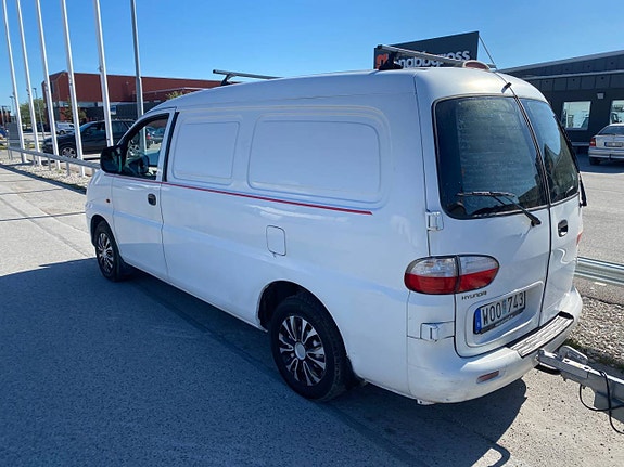Hyundai H-1 9 of 12