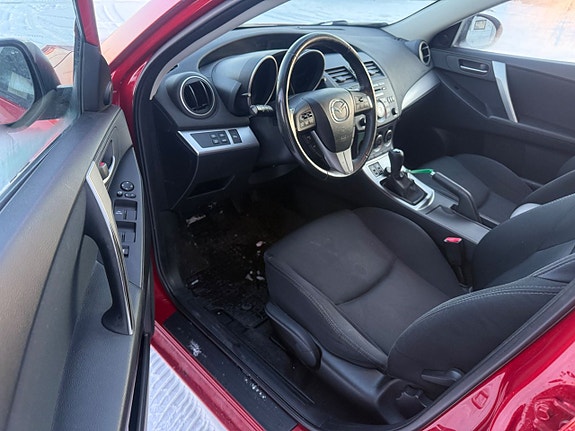 Mazda 3 6 of 8