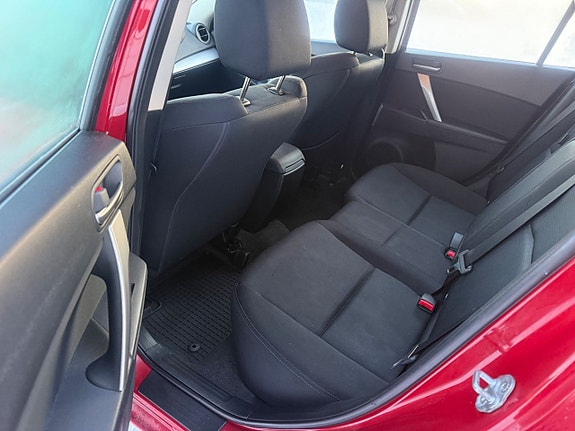 Mazda 3 8 of 8