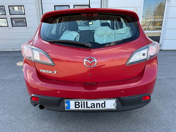 Mazda 3 4 of 8