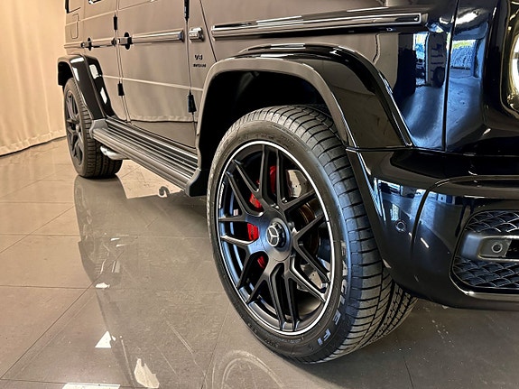 Mercedes-Benz G63 2 of 16