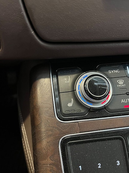 Audi A8 21 of 27