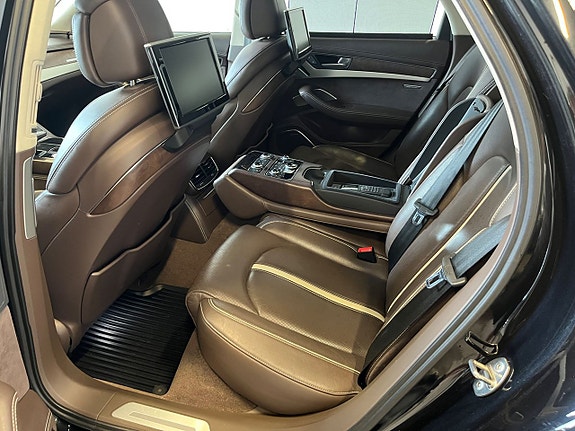 Audi A8 16 of 27