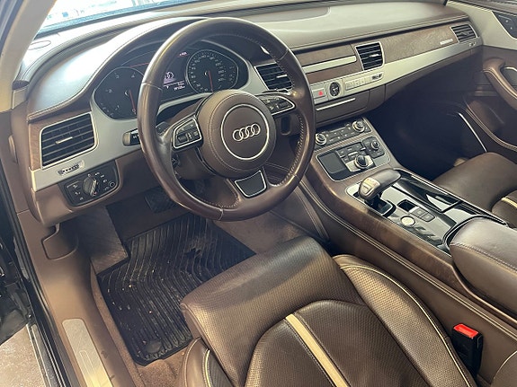 Audi A8 9 of 27
