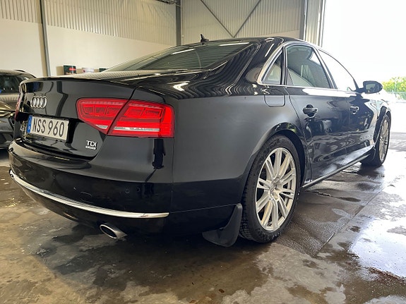 Audi A8 6 of 27