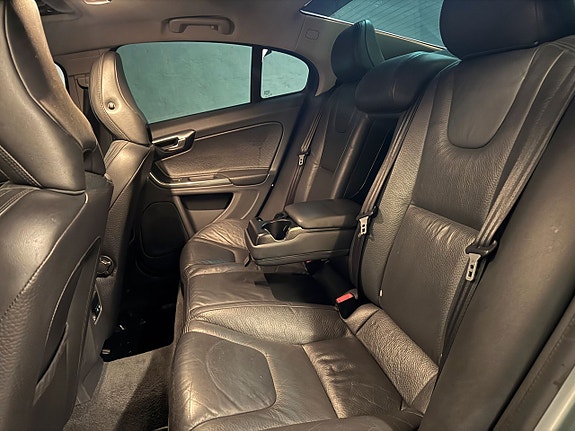 Volvo S60 15 of 20