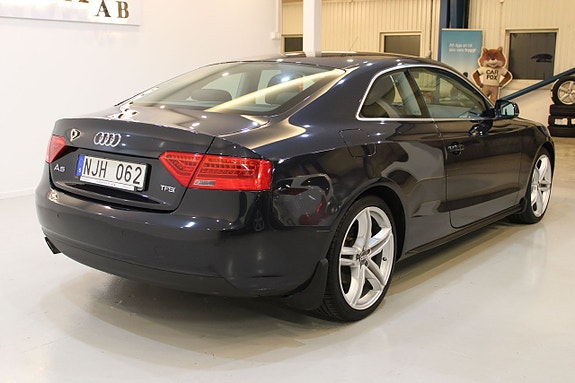 Audi A5 4 of 5