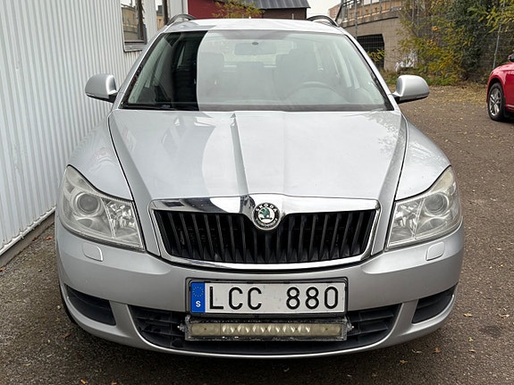 Skoda Octavia 3 of 5