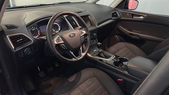 Ford Galaxy 13 of 18