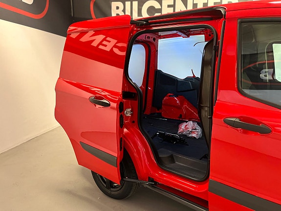 Ford Transit Courier 14 of 18