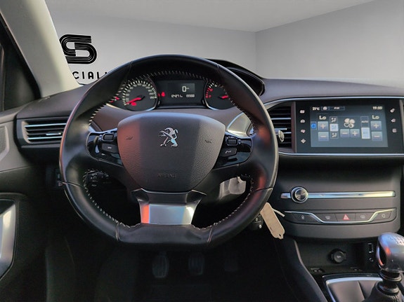 Peugeot 308 17 of 27