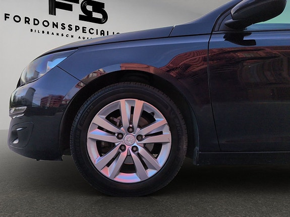 Peugeot 308 26 of 27
