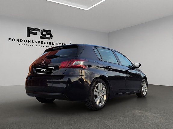 Peugeot 308 3 of 5