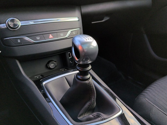 Peugeot 308 23 of 27