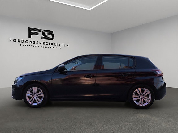 Peugeot 308 8 of 27