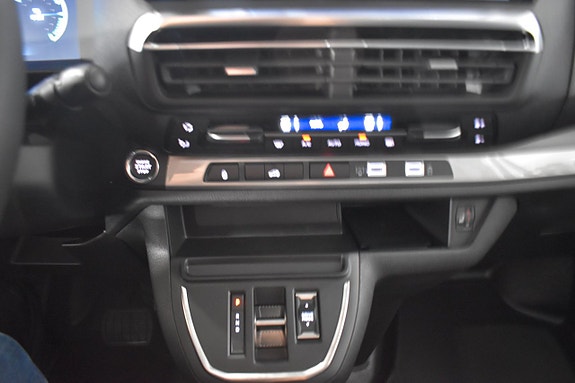 Peugeot e-Expert 16 of 17
