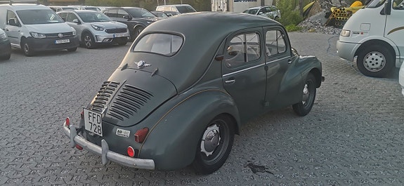Renault 4 6 of 26