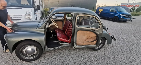 Renault 4 8 of 26
