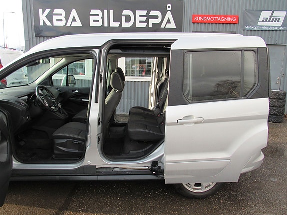 Ford Connect Tourneo 9 of 15