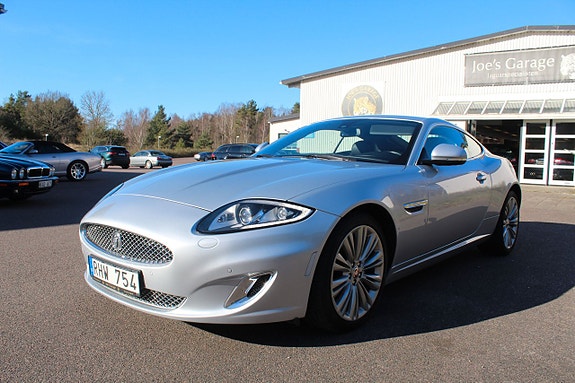 Jaguar XK 8 of 9