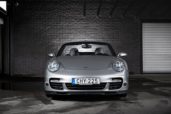 Porsche 911 4 of 5