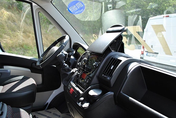 Peugeot Boxer 11 of 19