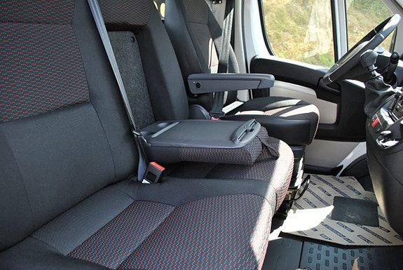Peugeot Boxer 12 of 19