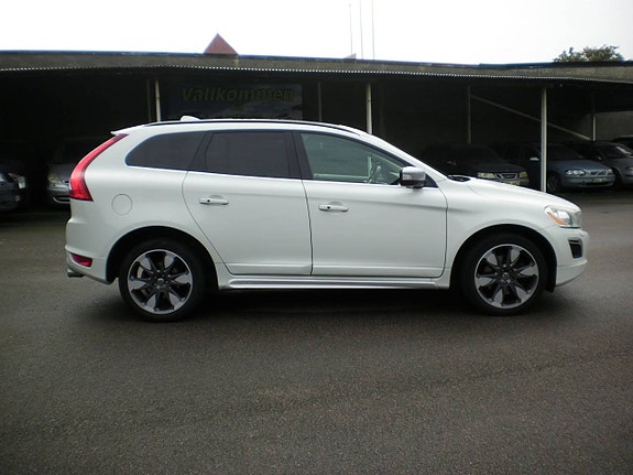 Volvo XC60 4 of 5