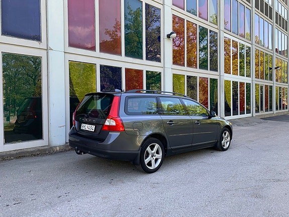 Volvo V70 7 of 11
