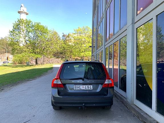 Volvo V70 8 of 11