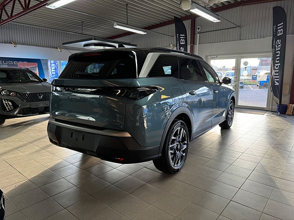 Peugeot 5008 4 of 5