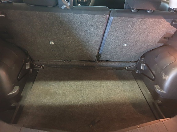 Nissan Note 7 of 8