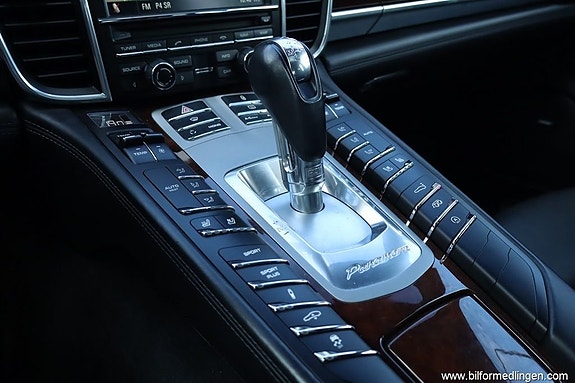 Porsche Panamera Turbo 10 of 22