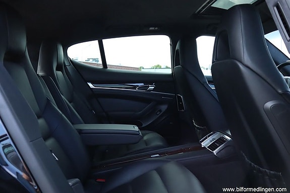 Porsche Panamera Turbo 8 of 22