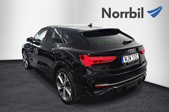 Audi Q3 3 of 9