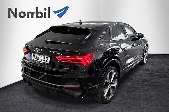 Audi Q3 4 of 9