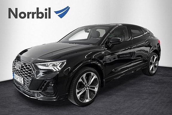 Audi Q3 2 of 9
