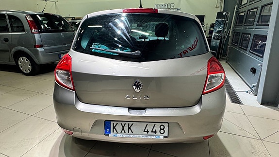 Renault Clio 13 of 15