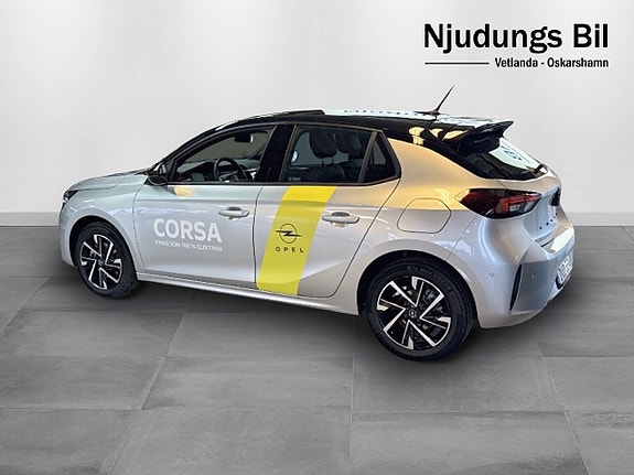 Opel Corsa 2 of 5