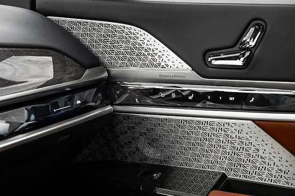 BMW i7 19 of 30